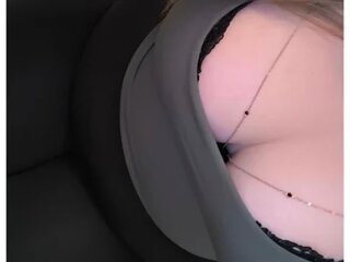 Screen Shot of CurvyPaar2