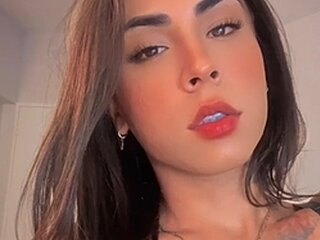 Screen Shot of Ariela Ferraz