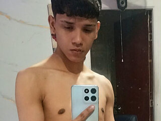 Screen Shot of Alex_xxx69