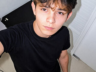 Screen Shot of JamesCurls