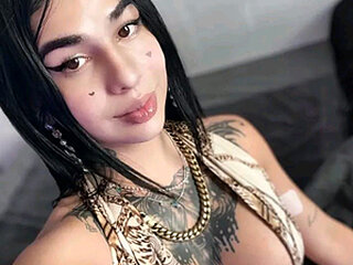 Screen Shot of DulceTemptation
