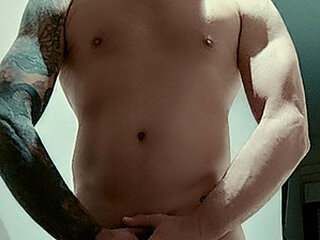 Screen Shot of Theone555