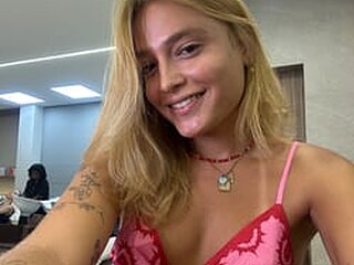 Screen Shot of Loirinha Caiçara