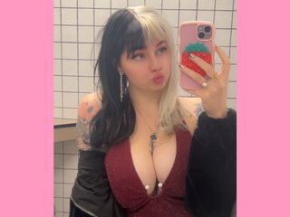 Screen Shot of Angelina_Glass
