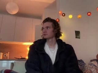 Screen Shot of di_n_alex