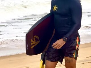 Screen Shot of Hotsurfista