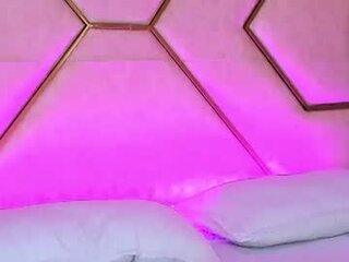 Screen Shot of siara_lewis_