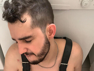 Screen Shot of KinkpigSlut