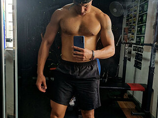 Screen Shot of Maximiliano99