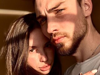 Screen Shot of LizaandKevin