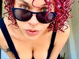 Screen Shot of Alice Tgirl BR