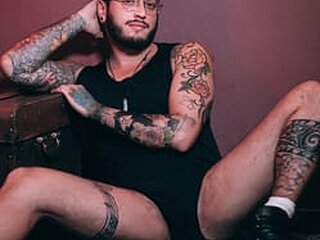 Screen Shot of Léo Ferraz Tatto