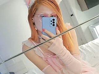 Screen Shot of Lunes Doll