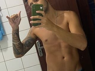 Screen Shot of Felipe Mendonça
